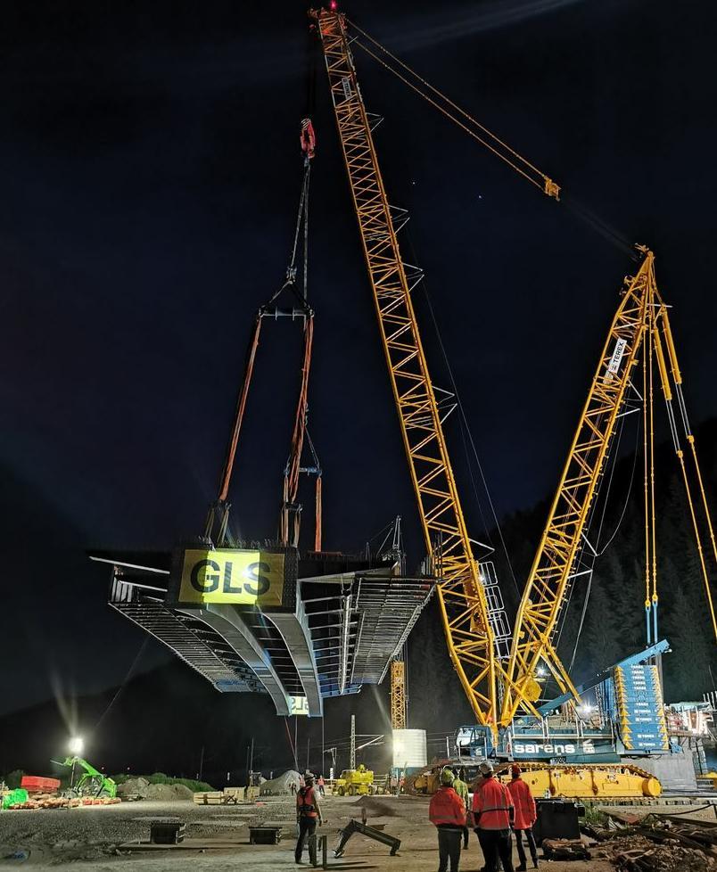Einhub der Brücke
