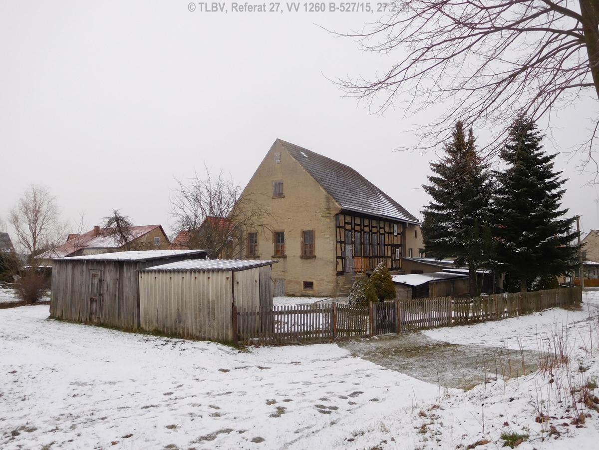 Ansicht über Garten auf Giebel des Saales