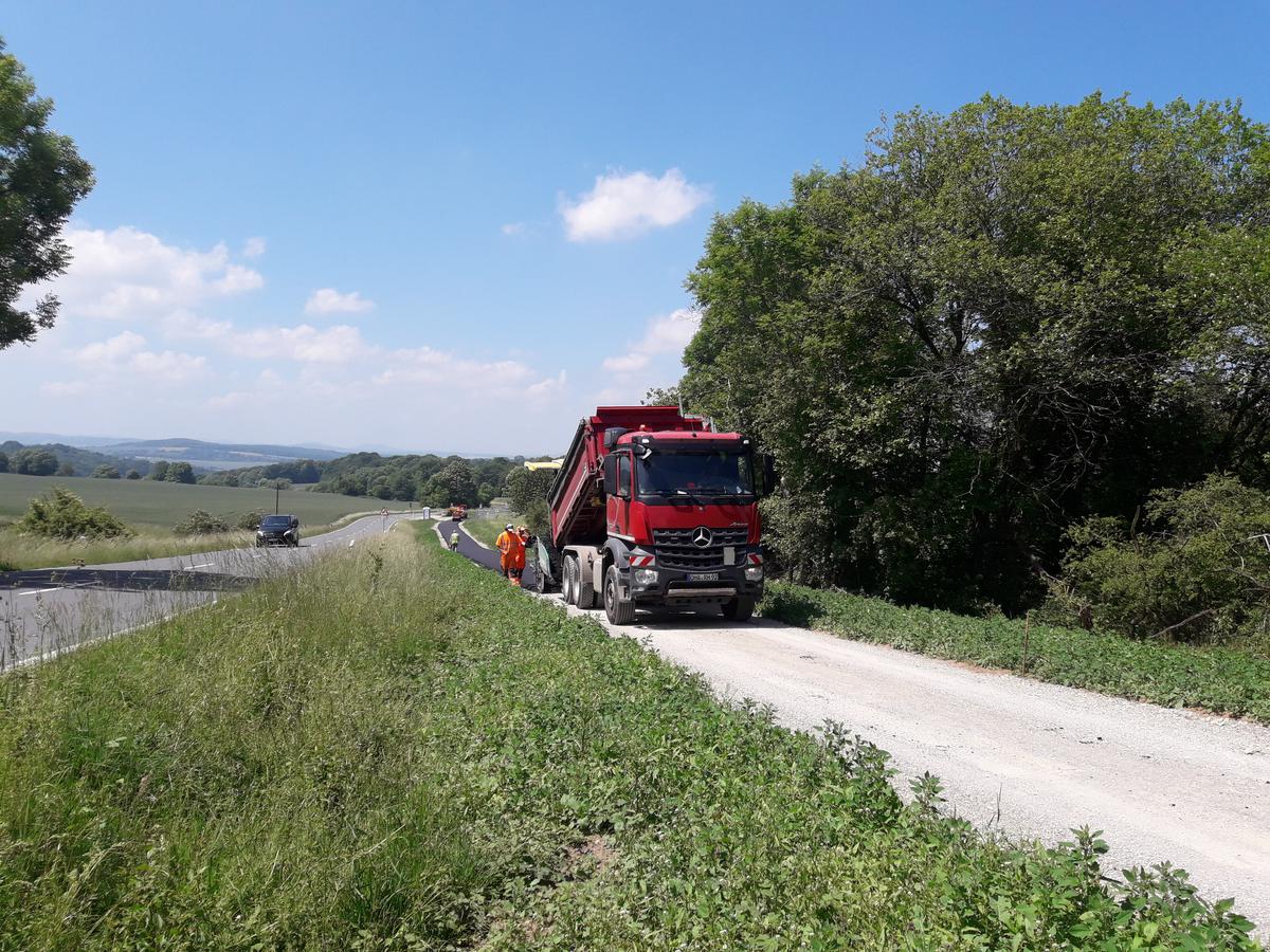 Einbau Asphalttragschicht mit Asphaltfertiger